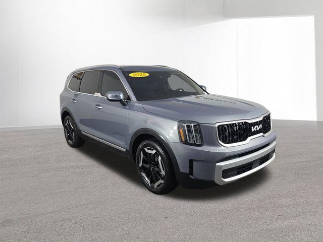 used 2025 Kia Telluride car, priced at $39,819