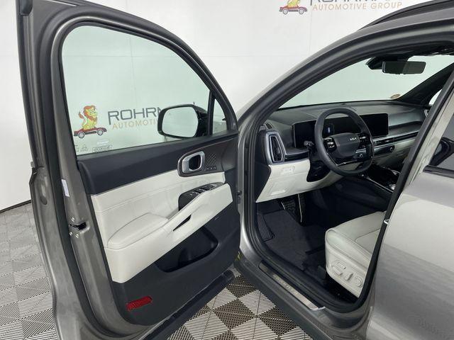 new 2026 Kia Sorento Hybrid car, priced at $44,394