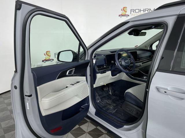 new 2026 Kia Carnival Hybrid car, priced at $48,833