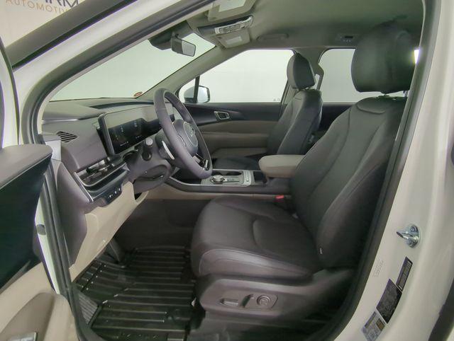 new 2026 Kia Carnival Hybrid car, priced at $41,162