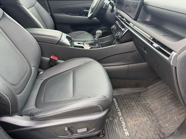 used 2025 Hyundai SANTA CRUZ car, priced at $35,606