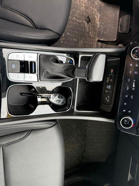 used 2025 Hyundai SANTA CRUZ car, priced at $35,606