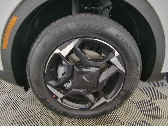 new 2026 Kia Sportage car, priced at $33,408