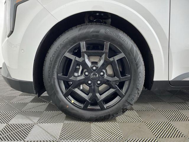 new 2026 Kia Carnival car, priced at $44,672