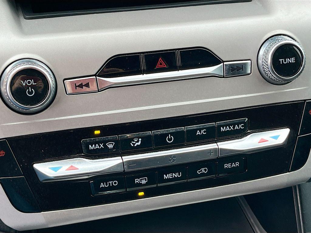 used 2023 Ford Explorer car, priced at $23,600