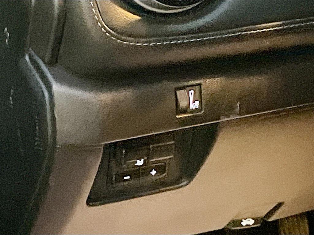 used 2024 Chevrolet Colorado car, priced at $27,100