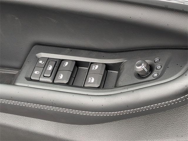 new 2025 Jeep Grand Cherokee car, priced at $38,019