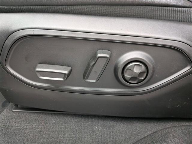 new 2025 Jeep Grand Cherokee car, priced at $38,019