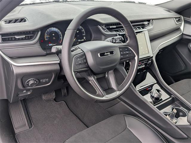 new 2025 Jeep Grand Cherokee car, priced at $38,019