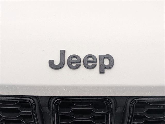 new 2025 Jeep Grand Cherokee car, priced at $38,019