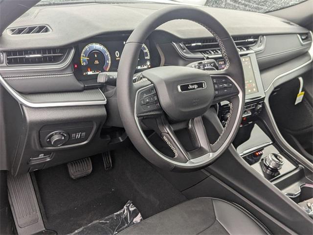 new 2025 Jeep Grand Cherokee car, priced at $38,019