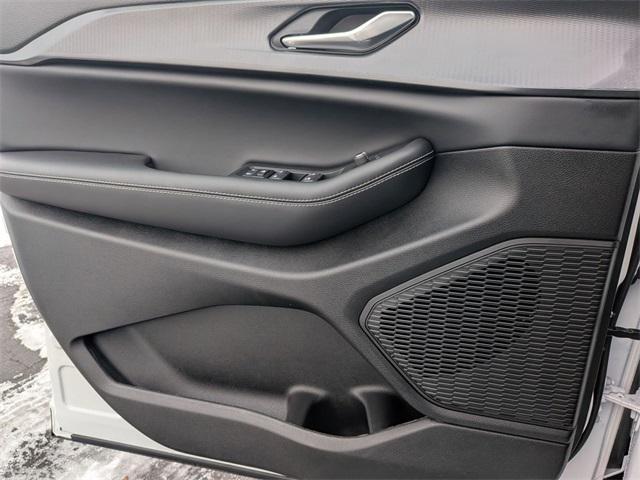 new 2025 Jeep Grand Cherokee car, priced at $38,019