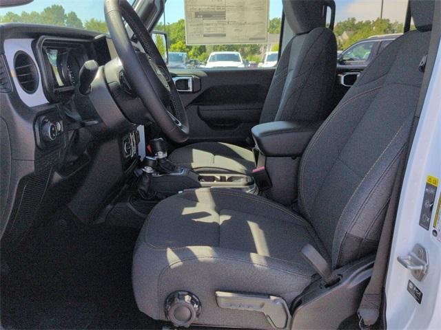 new 2025 Jeep Gladiator car, priced at $41,993