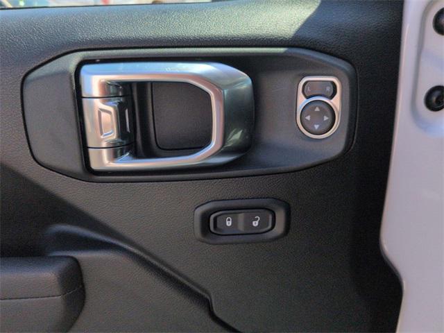 new 2025 Jeep Gladiator car, priced at $41,993