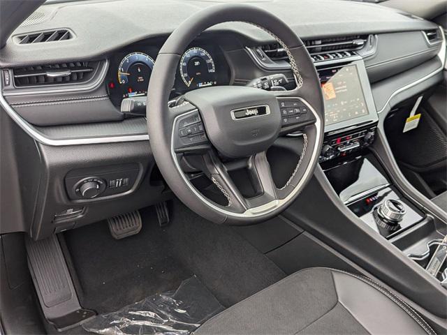 new 2025 Jeep Grand Cherokee car, priced at $38,019