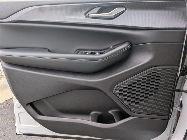 new 2025 Jeep Grand Cherokee car, priced at $38,019