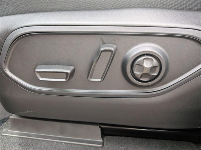 new 2025 Jeep Grand Cherokee car, priced at $38,224