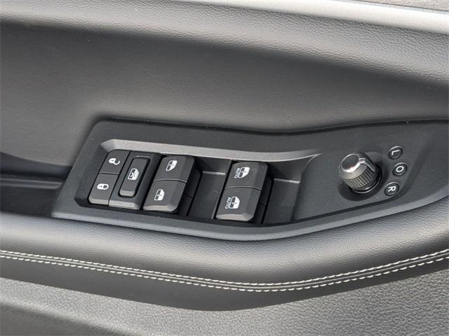 new 2025 Jeep Grand Cherokee car, priced at $38,224