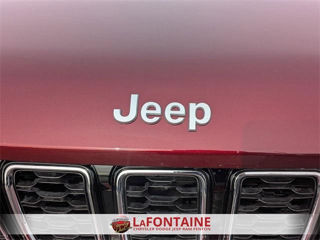 new 2025 Jeep Grand Cherokee car, priced at $38,224