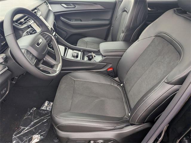 new 2025 Jeep Grand Cherokee car, priced at $38,529