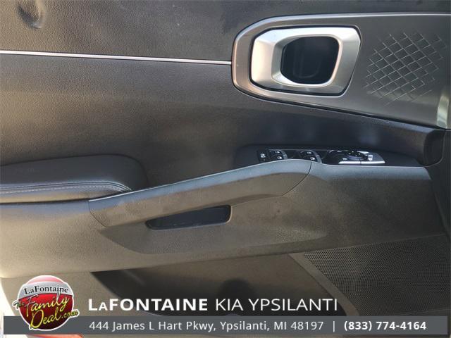 used 2023 Kia Sorento Hybrid car, priced at $22,269