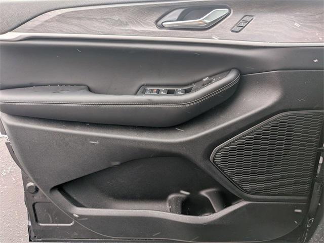 new 2025 Jeep Grand Cherokee L car, priced at $45,721