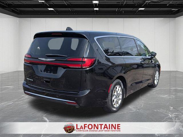 used 2023 Chrysler Pacifica car, priced at $23,884