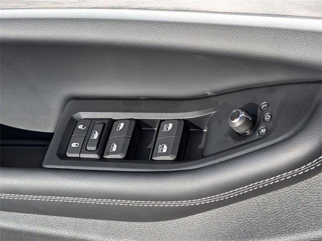 new 2025 Jeep Grand Cherokee car, priced at $37,714