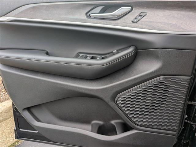 new 2025 Jeep Grand Cherokee car, priced at $43,558