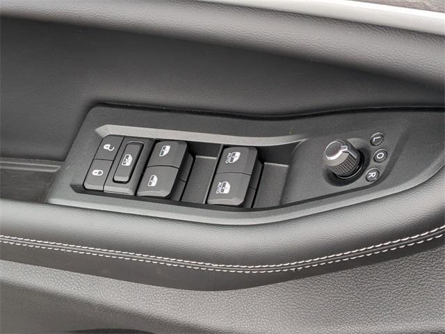 new 2025 Jeep Grand Cherokee car, priced at $43,558