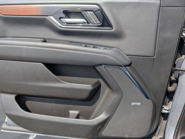 used 2025 GMC Yukon car, priced at $69,650
