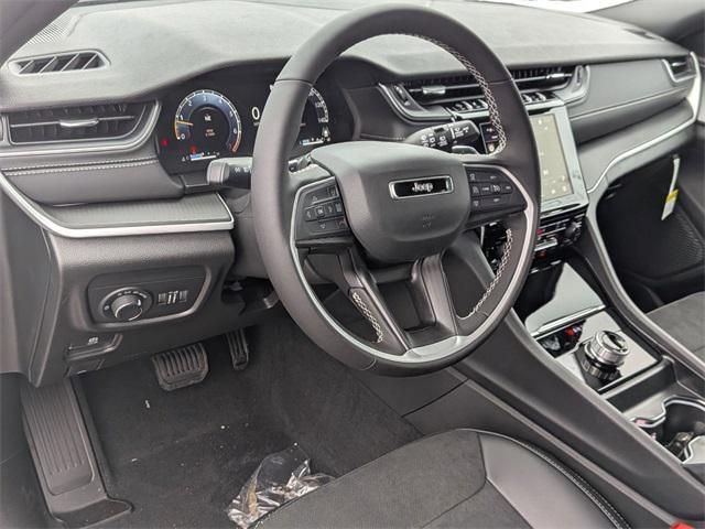 new 2025 Jeep Grand Cherokee car, priced at $38,019