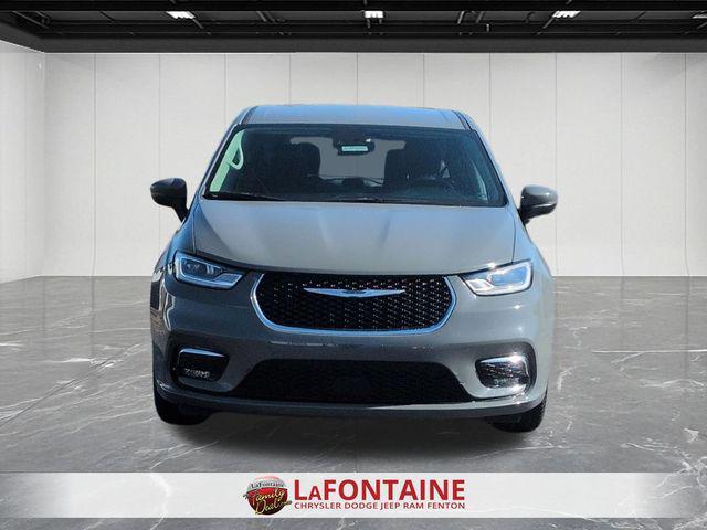 used 2023 Chrysler Pacifica car, priced at $22,091