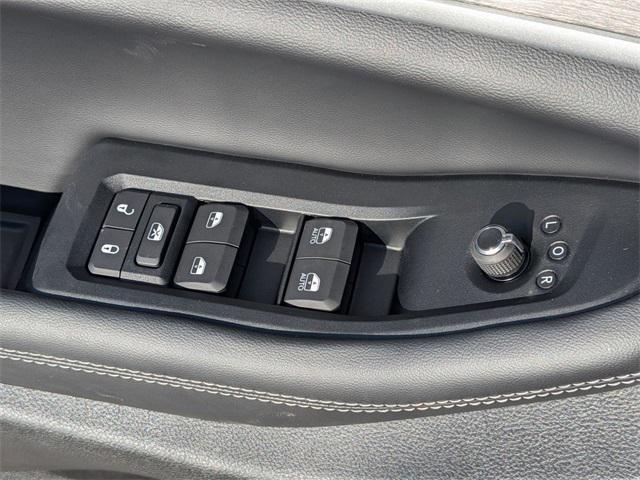 new 2025 Jeep Grand Cherokee L car, priced at $45,721