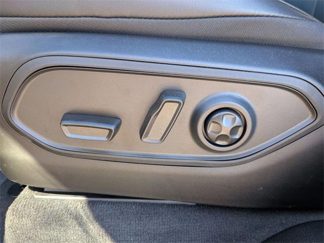 new 2025 Jeep Grand Cherokee car, priced at $43,558