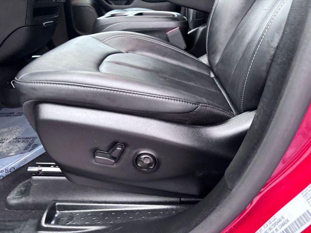 used 2025 Chrysler Pacifica car, priced at $31,688