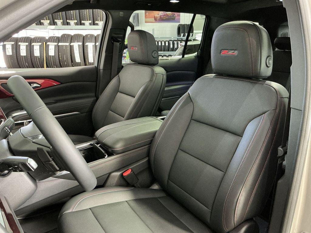 new 2026 Chevrolet Traverse car, priced at $47,895