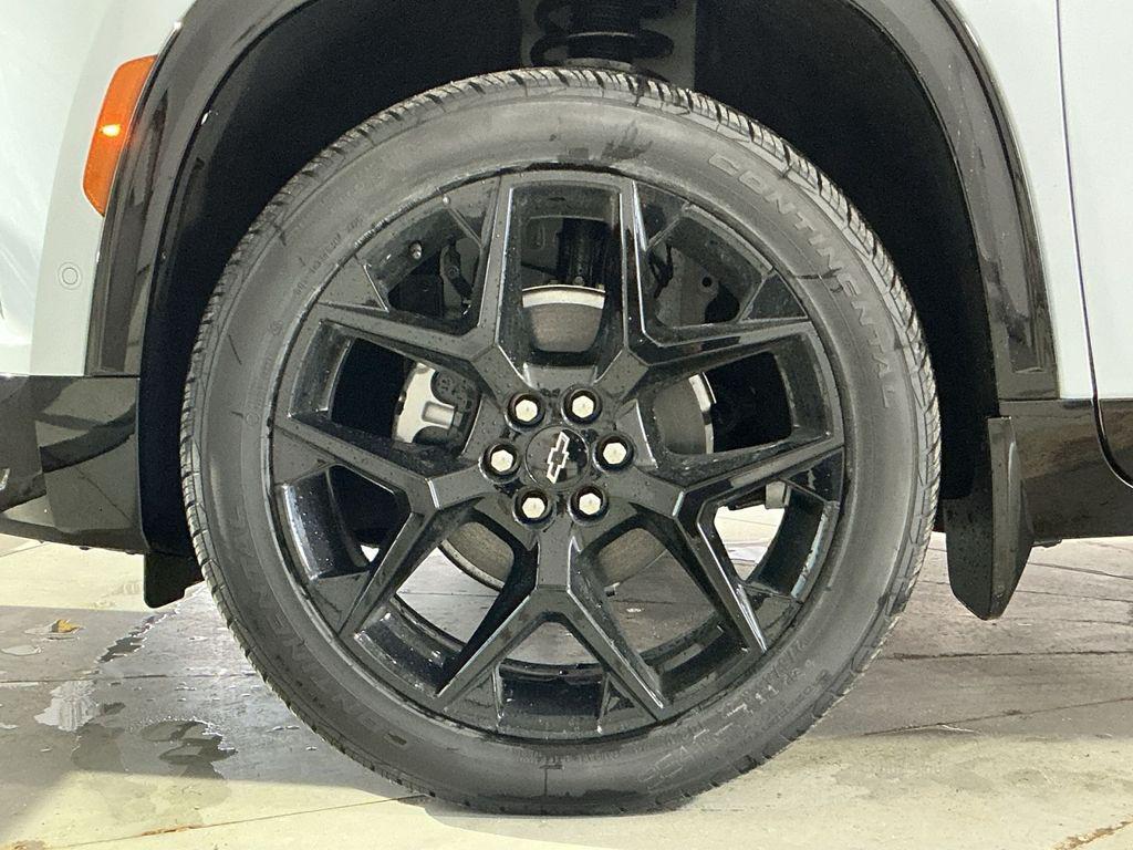 new 2026 Chevrolet Traverse car, priced at $60,585