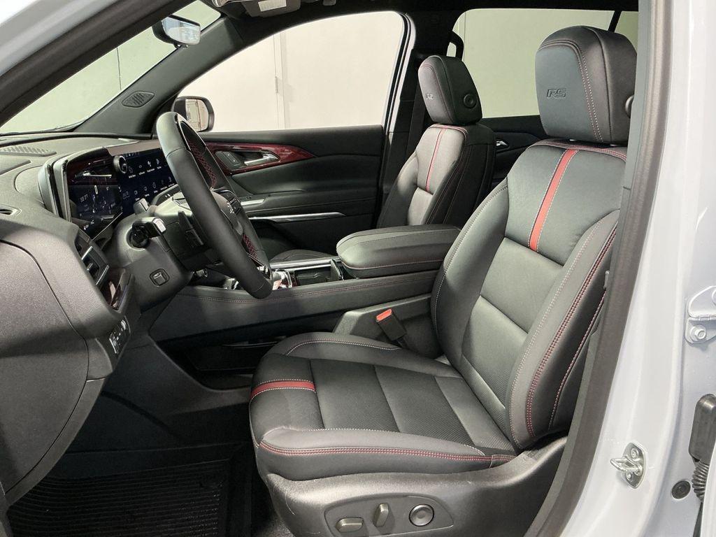 new 2026 Chevrolet Traverse car, priced at $60,585