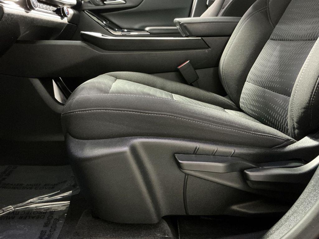 used 2025 Chevrolet Equinox car, priced at $25,000