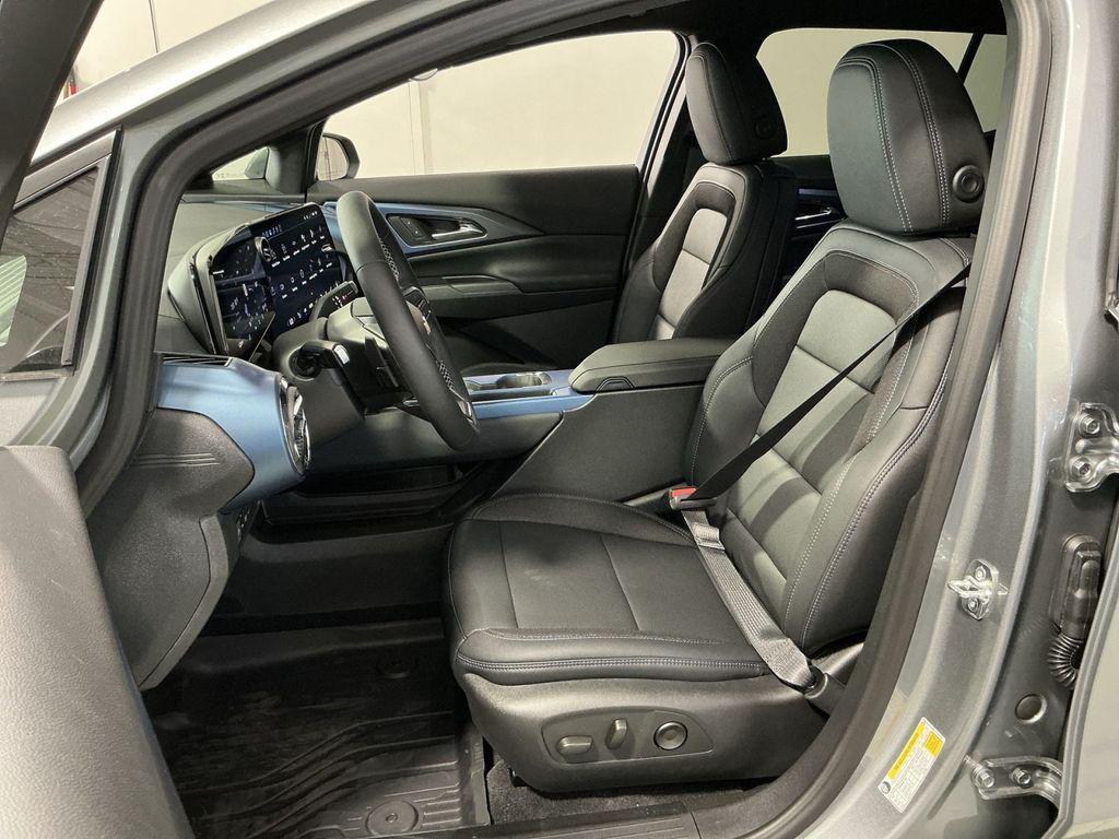 new 2026 Chevrolet Equinox EV car, priced at $32,243