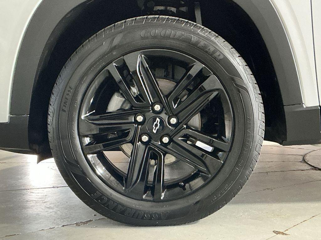 used 2025 Chevrolet Trax car, priced at $22,500