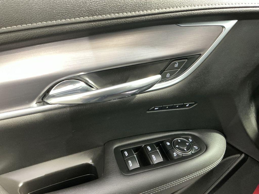 used 2024 Cadillac XT6 car, priced at $35,000