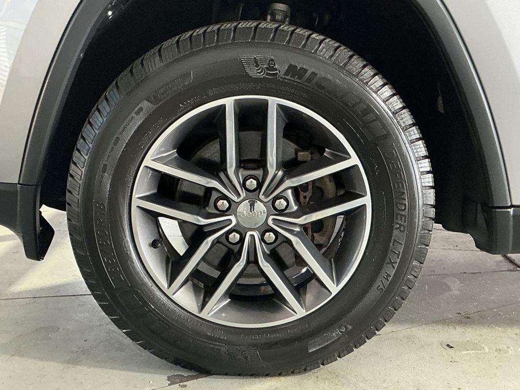 used 2018 Jeep Grand Cherokee car, priced at $15,500