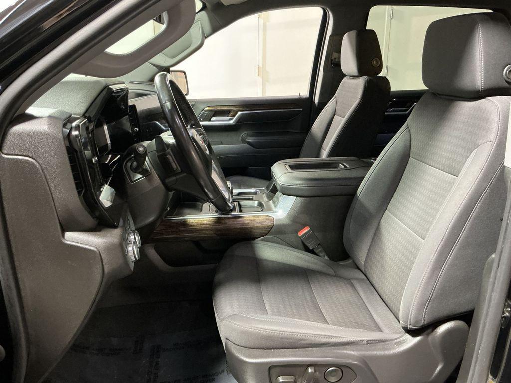 used 2022 GMC Sierra 1500 car, priced at $35,000