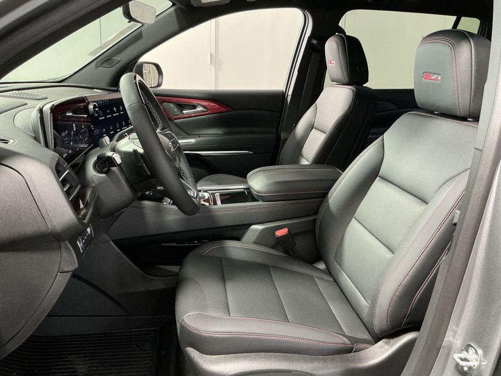 new 2026 Chevrolet Traverse car, priced at $51,779