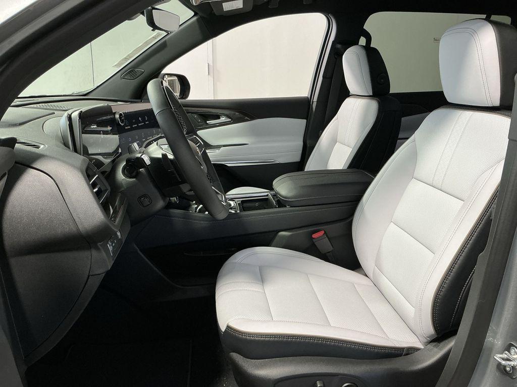 new 2026 Chevrolet Traverse car, priced at $53,895
