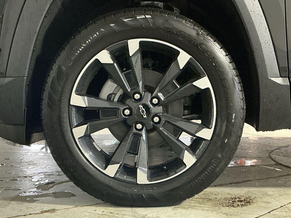 new 2026 Chevrolet Equinox car, priced at $32,740