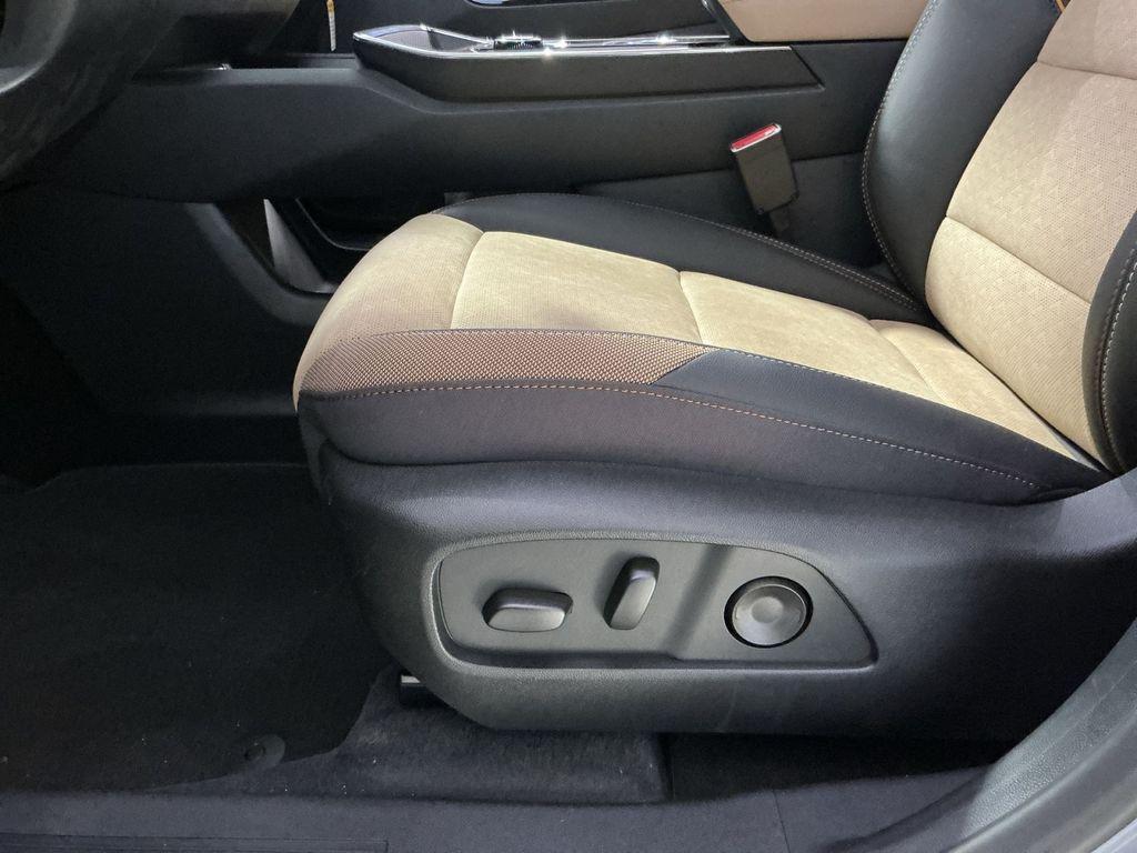 new 2026 Chevrolet Equinox car, priced at $36,834