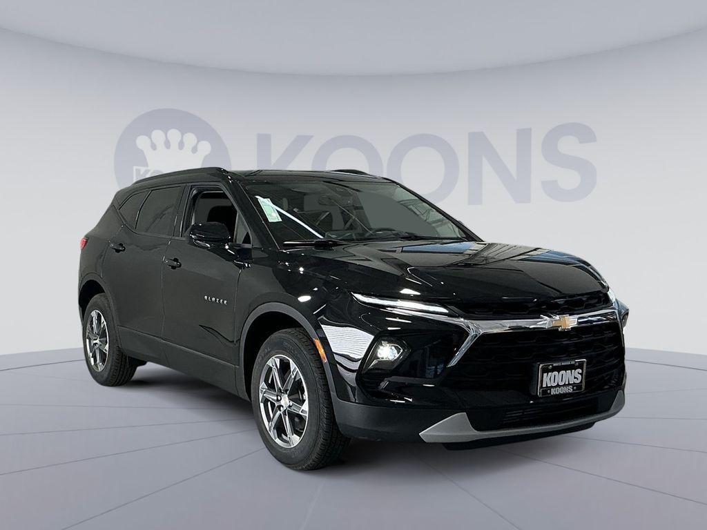 new 2026 Chevrolet Blazer car, priced at $33,069